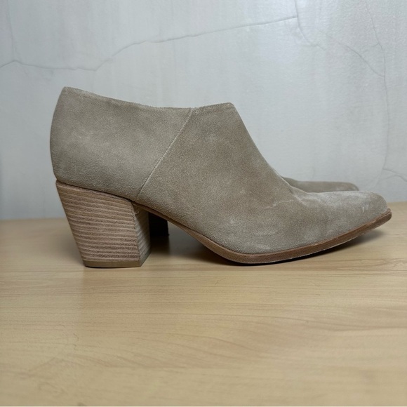 Vince Hamilton Italian Suede Ankle Boots Women’s Size 10 | Neutral Taupe Booties - Picture 3 of 9